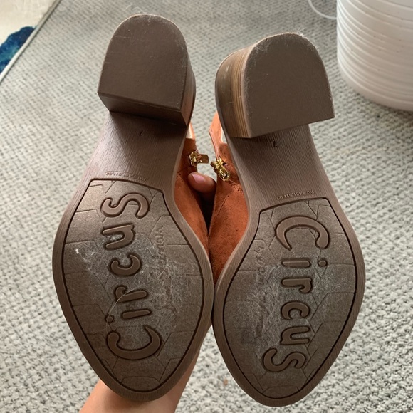 Circus by Sam Edelman lace up shoes - Picture 2 of 3